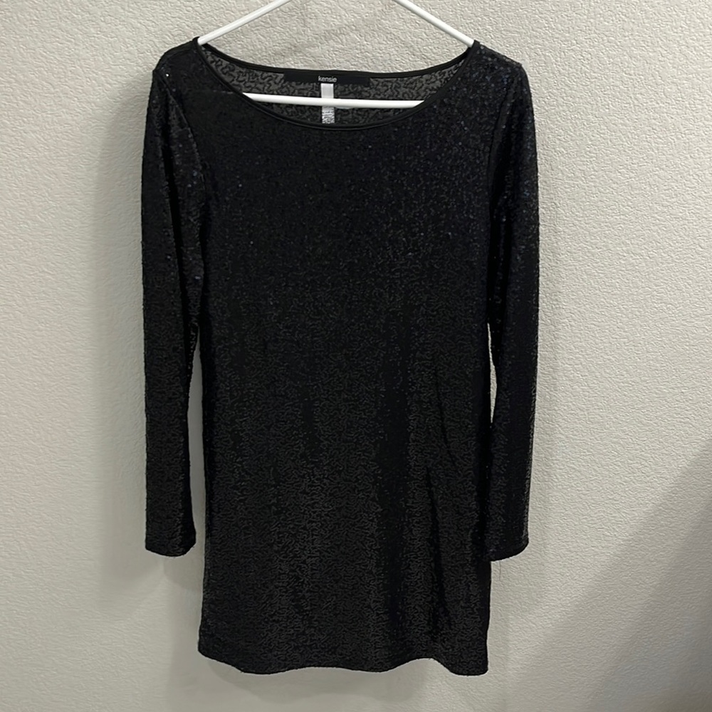 Kensie long sleeve sequin dress! Perfect for New Years or night out! Size Large